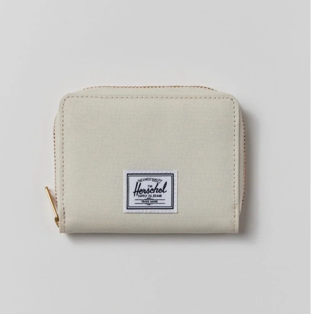 NWT Herschel Supply Co. Tyler RFID Wallet in Whitecap Grey